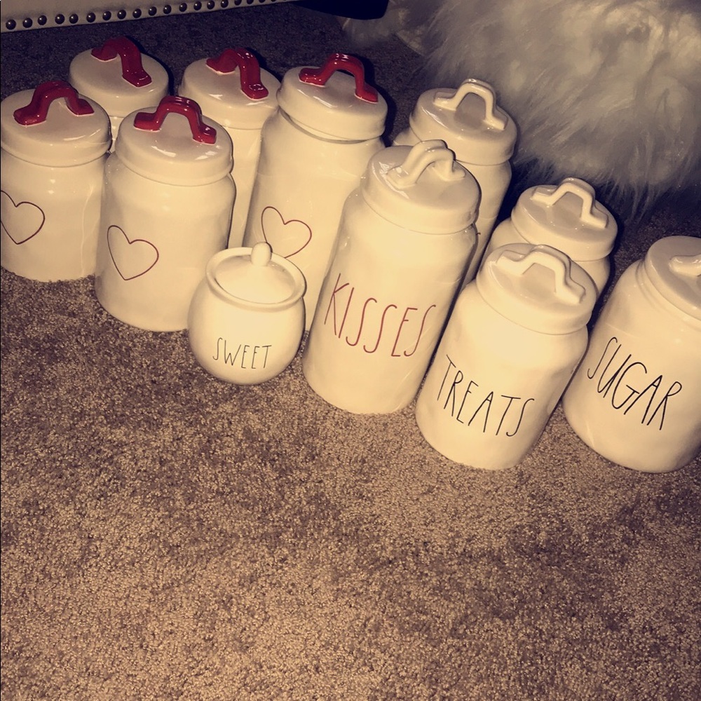 Reserved! Kisses Rae Dunn
